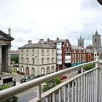 Staycity Aparts Christchurch Hotel